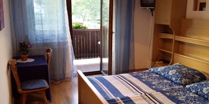Monteurwohnung - Parkplatz: eigener Parkplatz vorhanden - Österreich - Zimmer für Monteure und Handwerker - Bioweingut & Gästehaus Linde Steiner