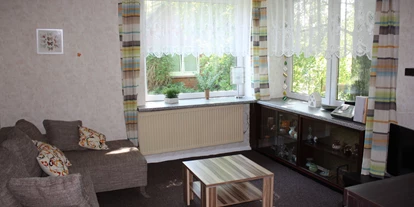 Monteurwohnung - Kaffeemaschine - Schleswig-Holstein - Wohnzimmer EG - Ferienwohnung Buttemühle