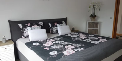 Monteurwohnung - Uslar - Ferienwohnungen für Familien und Wandergruppen - Großes Appartement in Niedersachsen Nähe Göttingen, für bis 5 Personen geeignet