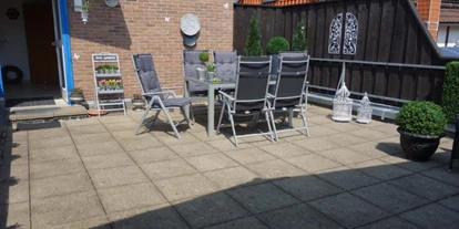 Monteurwohnung - Uslar - Terrasse inklusiv Möbeln im Sommer - Großes Appartement in Niedersachsen Nähe Göttingen, für bis 5 Personen geeignet