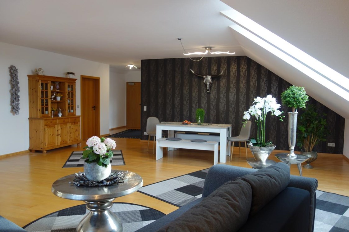 Monteurzimmer: Essgelegenheit - Großes Appartement in Niedersachsen Nähe Göttingen, für bis 5 Personen geeignet