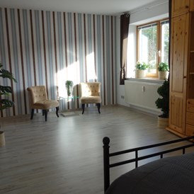 Monteurzimmer: Großes Schlafzimmer voll ausgestattet - Großes Appartement in Niedersachsen Nähe Göttingen, für bis 5 Personen geeignet