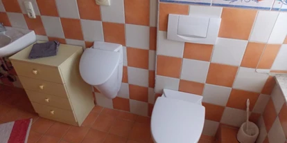 Monteurwohnung - PLZ 31860 (Deutschland) - Bad mit Pisoar und Toilette - Monteurzimmer-Hehlen