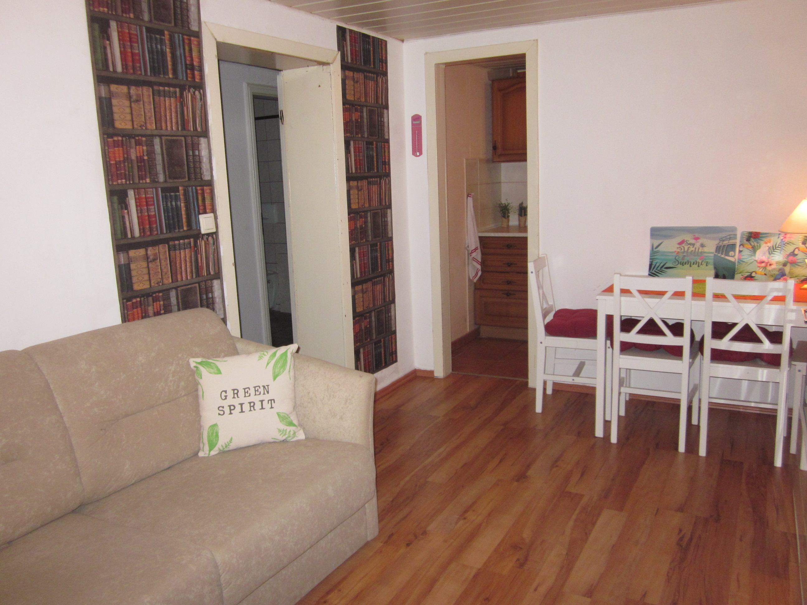 Monteurwohnung - Badezimmer: eigenes Bad - Hamburg-Umland - Wohn- und Ess-Zimmer /Souterrain - Casa Cerasum