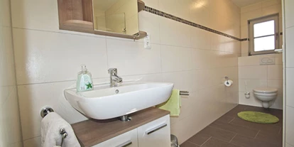 Monteurwohnung - PLZ 83301 (Deutschland) - Ferienwohnung Traunblick - WC - Ferienwohnungen und Apartments Zunhammer