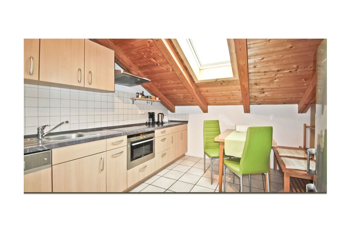 Monteurzimmer: Küche der Ferienwohnung Bergblick - Ferienwohnungen und Apartments Zunhammer