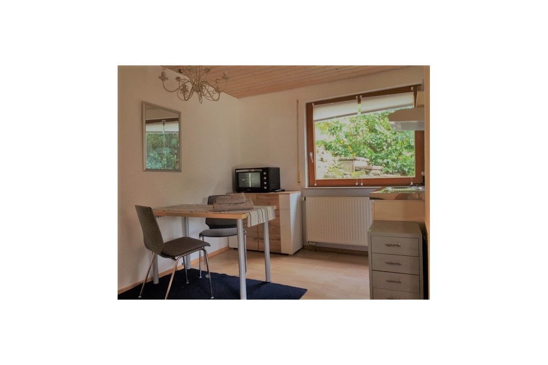 Monteurzimmer: Einzelzimmer mit Küchenzeile - Mainhardter Wald Haus Geiger