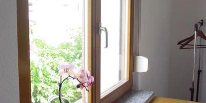 Monteurwohnung - Badezimmer: Gemeinschaftsbad - Wiesbaden - Möbliertes Zimmer in Hattersheim (zwischen Frankfurt/Main und Wiesbaden)