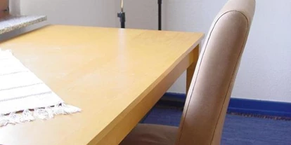 Monteurwohnung - Badezimmer: Gemeinschaftsbad - Wiesbaden - Möbliertes Zimmer in Hattersheim (zwischen Frankfurt/Main und Wiesbaden)