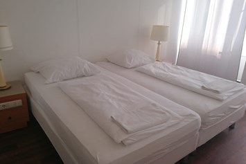 Monteurzimmer: Zweibettzimmer für 2 Personen in Berlin. - Ootel