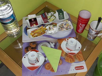 Monteurwohnung - TV - Deutschland - Kaffee und Tee Köstlichkeiten. - Gästezimmer Manjola Bad Kreuznach ab 22,-
