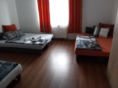Monteurwohnung - Art der Unterkunft: Apartment - Österreich - Dreibettzimmer der Monteurwohnung in Vösendorf  - nahe Wien. - ZIMMER VÖSENDORF