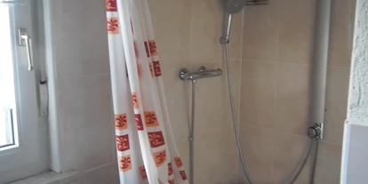 Monteurwohnung - PLZ 35781 (Deutschland) - Dusche der Monteurwohnung in Runkel an der Lahn. - Dach-Studio Runkel