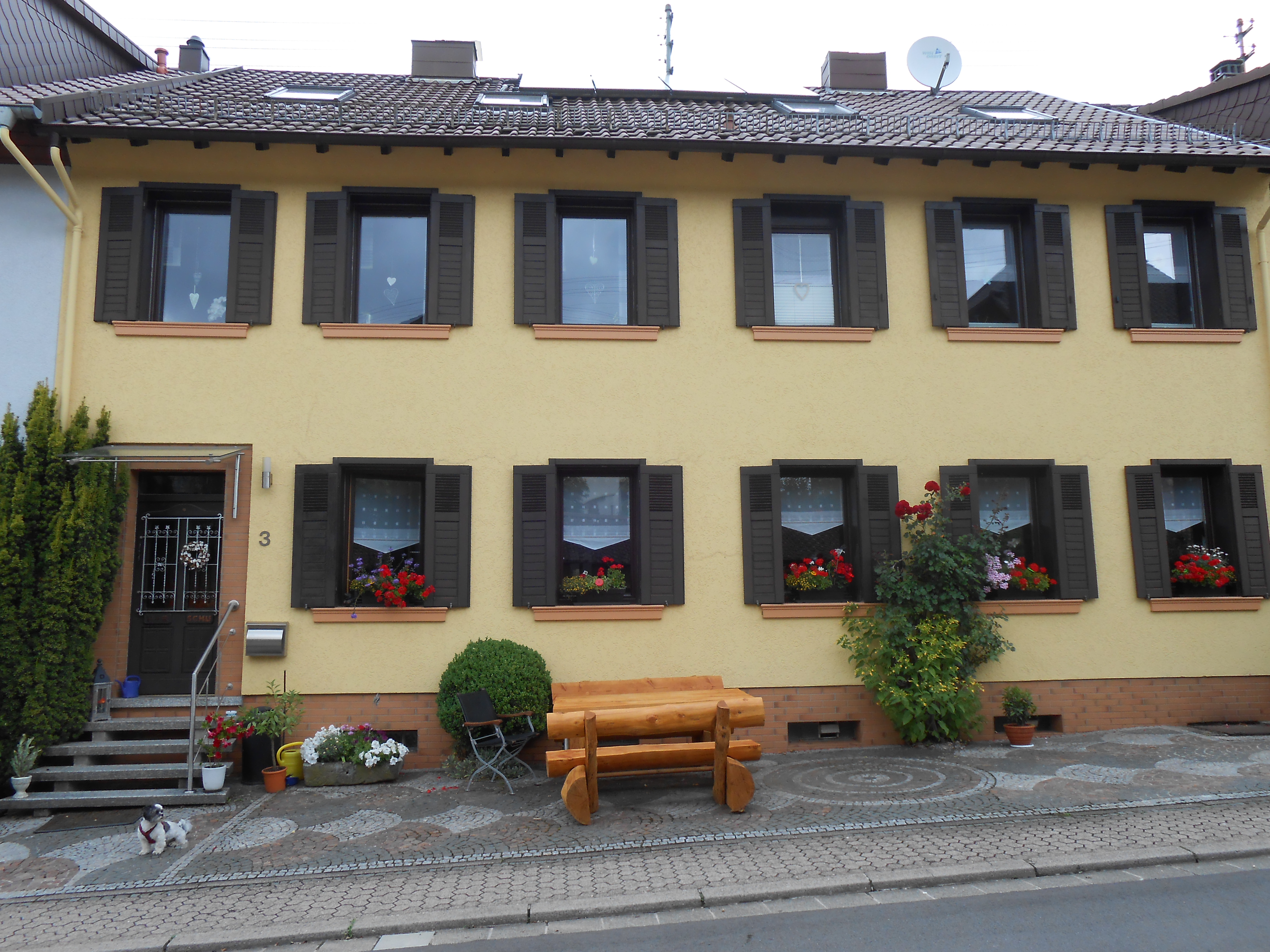 Monteurwohnung - Wadern - Bild des Gästehauses - Gästehaus Schu Saarland 