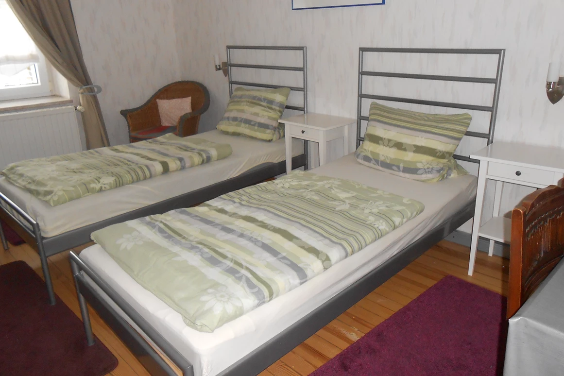 Monteurzimmer: Einzelbetten  - Gästehaus Schu Saarland