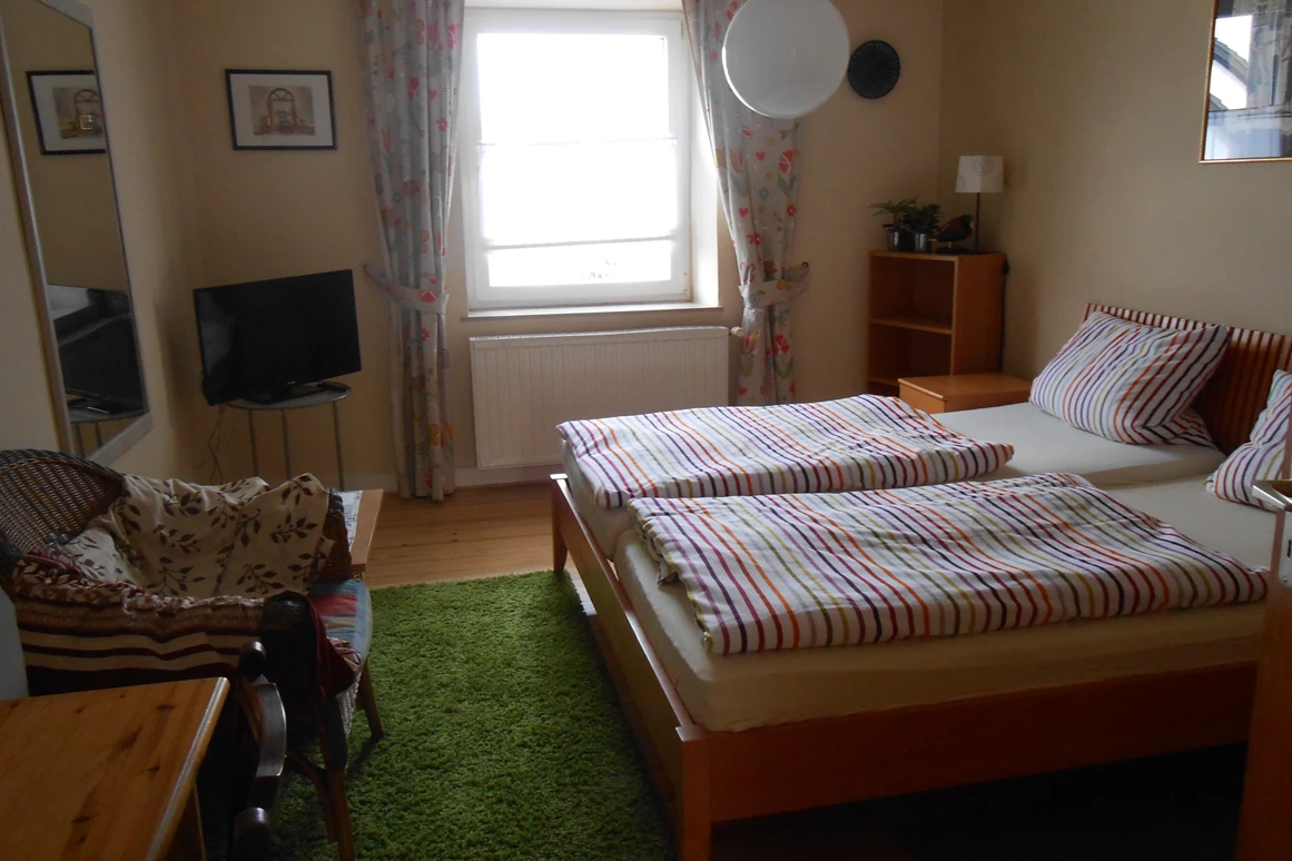 Monteurzimmer: Schlafzimmer im Apartment  - Gästehaus Schu Saarland