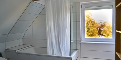 Monteurwohnung - Bettwäsche: Bettwäsche gegen Gebühr - Deutschland - Badezimmer - Weitblick