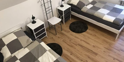 Monteurwohnung - Kaffeemaschine - Bielefeld - Schlafzimmer - Monteurwohnung mit zwei Schlafzimmern und Einzelbetten