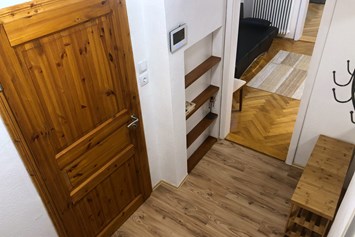 Monteurwohnung: Flur - Monteurwohnung mit zwei Schlafzimmern und Einzelbetten