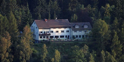 Monteurwohnung - Langelsheim - Ansicht Hotel Berghof am See - Hotel Berghof am See