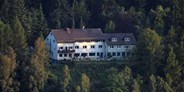Monteurwohnung - Hund erlaubt - Hotel Berghof am See