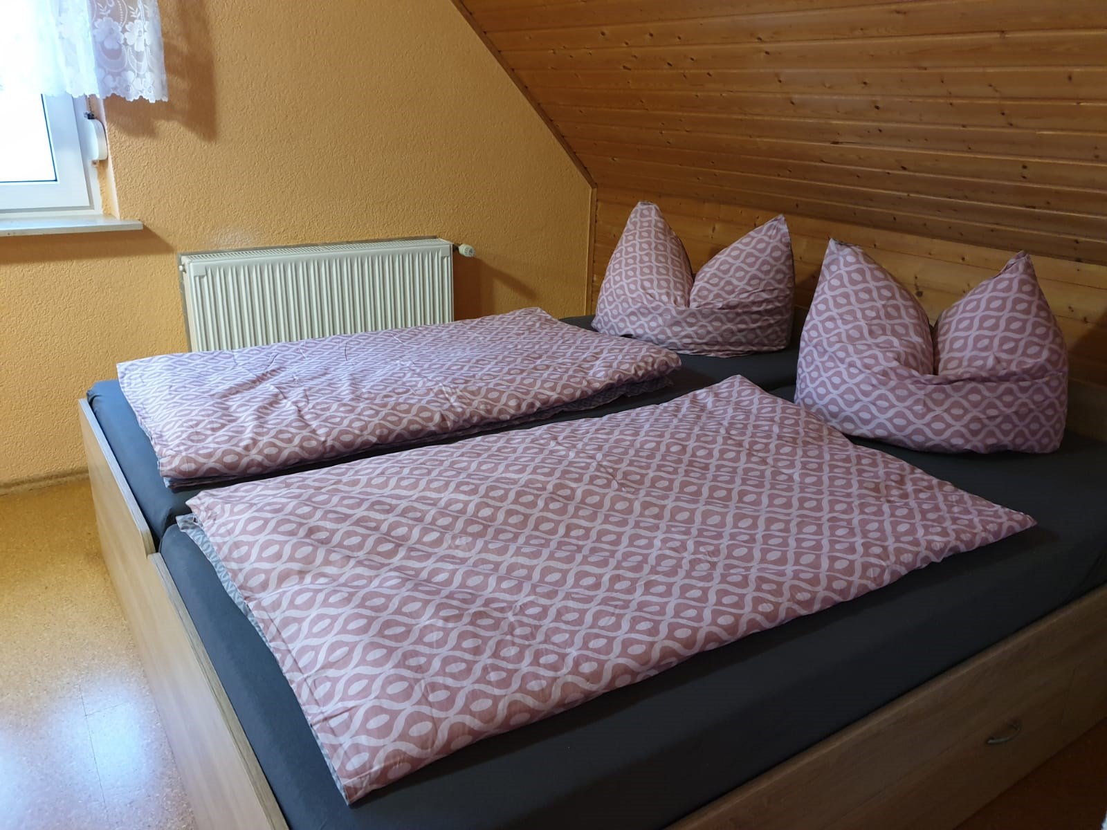 Monteurzimmer: Schlafzimmer - Betten auch einzeln stellbar - Torsten Seifert