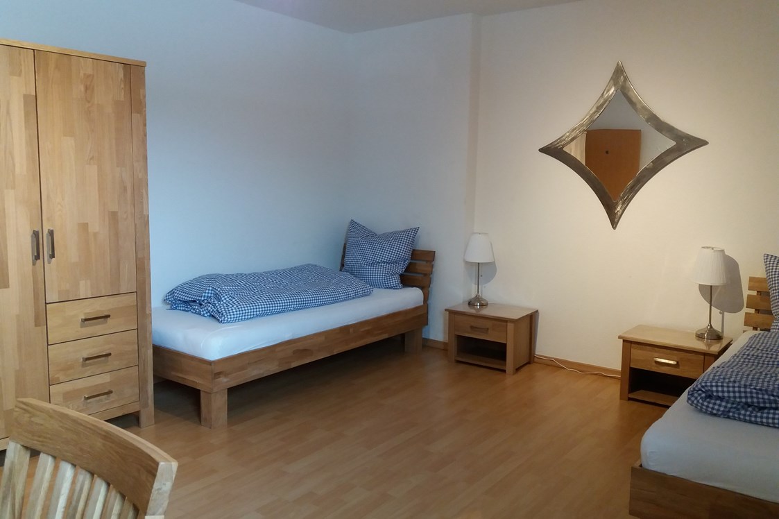 Monteurzimmer: Doppelzimmer mit Einzelbetten - Monteurzimmer Cloppenburg