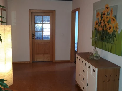Monteurwohnung - Balkon - Deutschland - Linker Flur - Ferienwohnung "Wohnglück" im Gasthaus "Zur Krone"