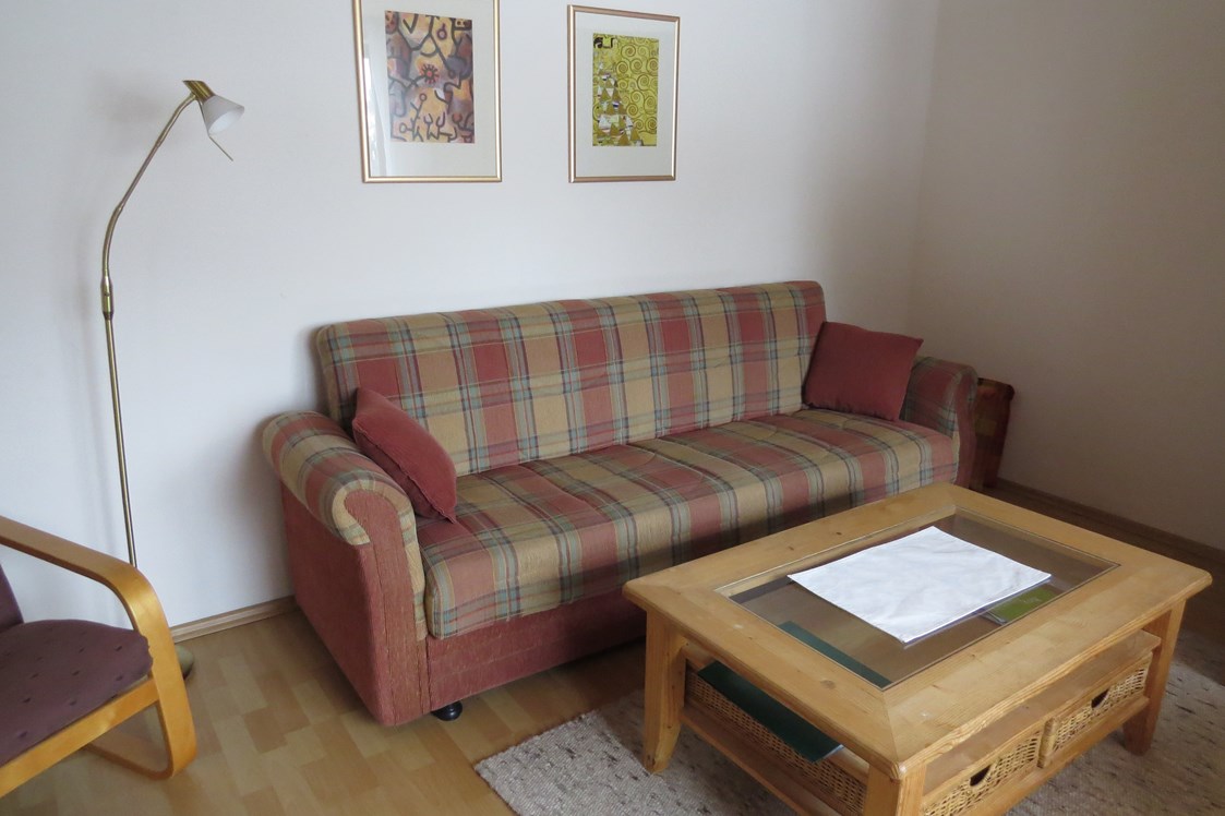Monteurzimmer: gemütliche Couch - Ferienhaus Ziegler