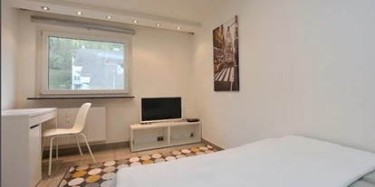 Monteurwohnung - Waschmaschine - Deutschland - Monteurzimmer in Esslingen - Krummenackerstraße