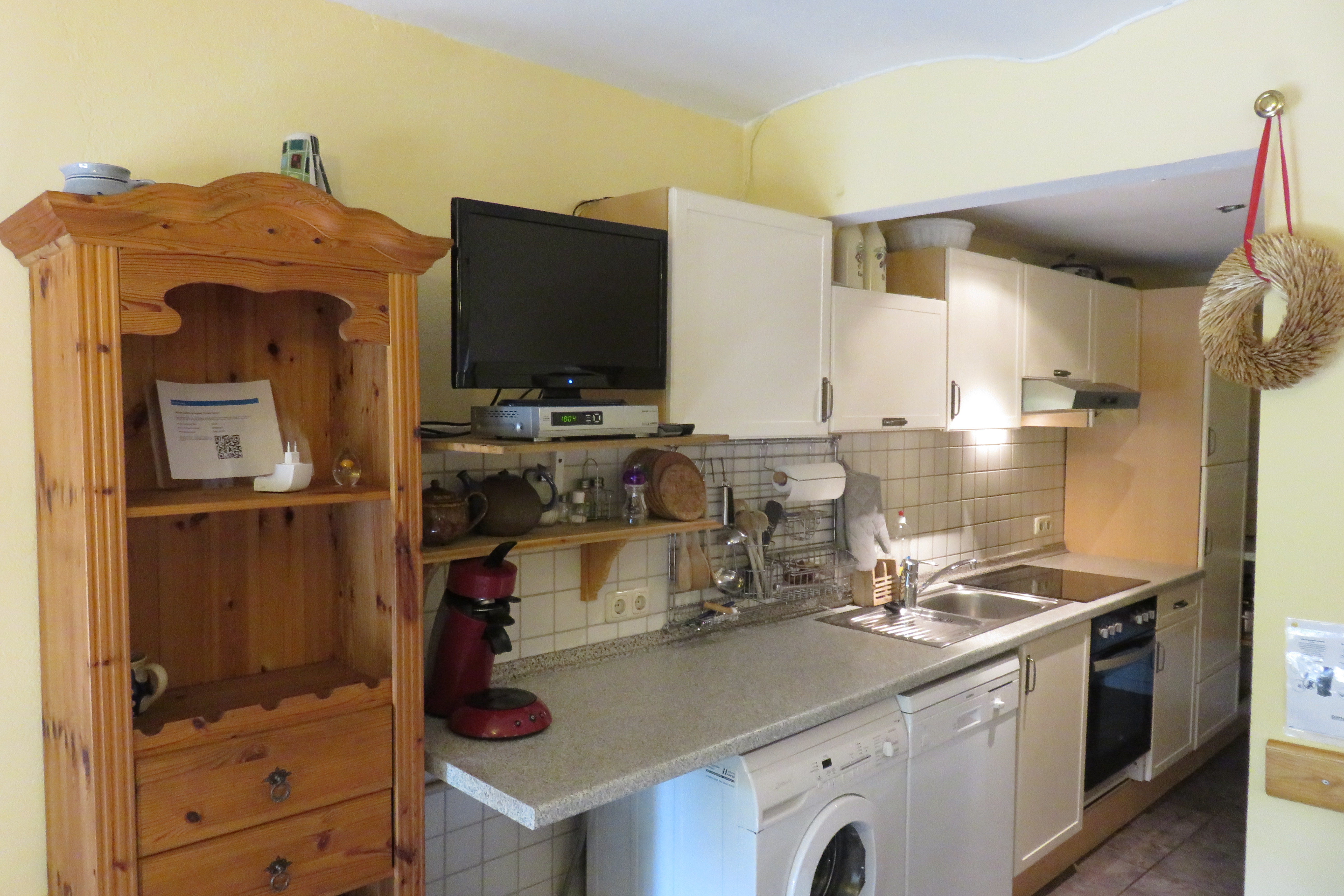 Monteurzimmer: Küchenzeile - TOP-Ferienwohnung für Monteure nähe Kassel (A7)