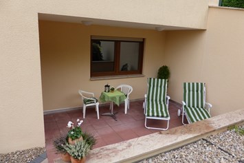 Monteurzimmer: Terrasse/ Eingangsbereich - Ferienwohnung Bremer