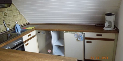 Monteurwohnung - Parkplatz: kostenlose Parkplätze in der Straße - Bremen-Umland - Küche Waschbecken und Geschirspüler - Monteurwohnung  Trostmann  Drei Zimmer Wohnung Möbliert zwei Schlafzimmer  im Privathaus
