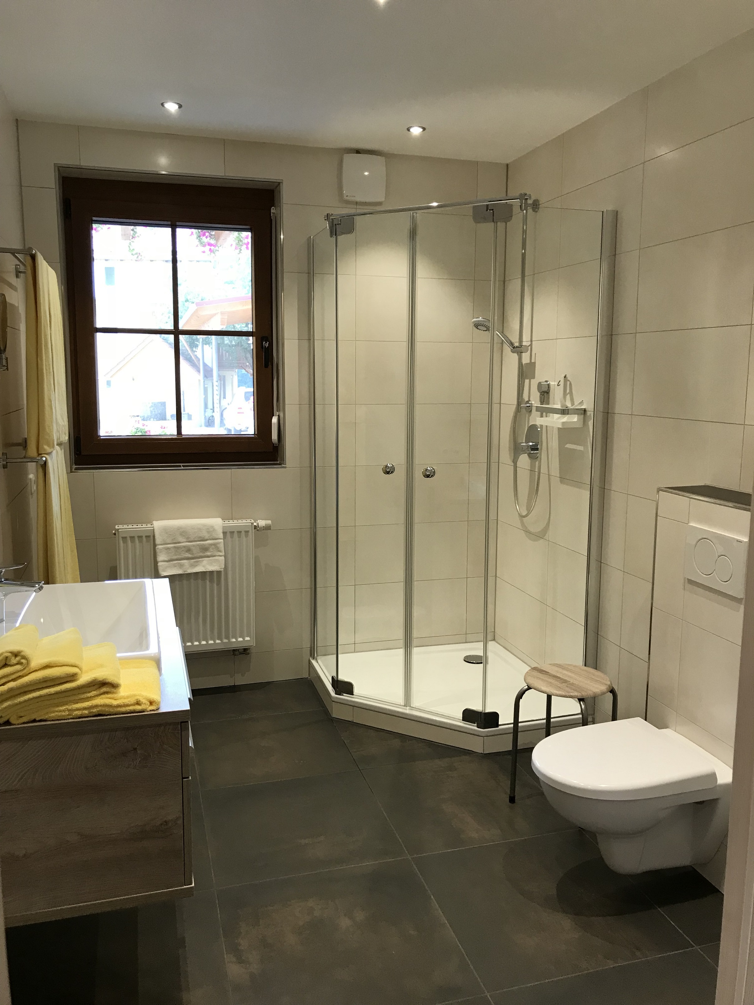 Monteurwohnung - Balkon - Bayern - Bad Ferienwohnung Frechdachs - Rennerhof-Siebeneichen