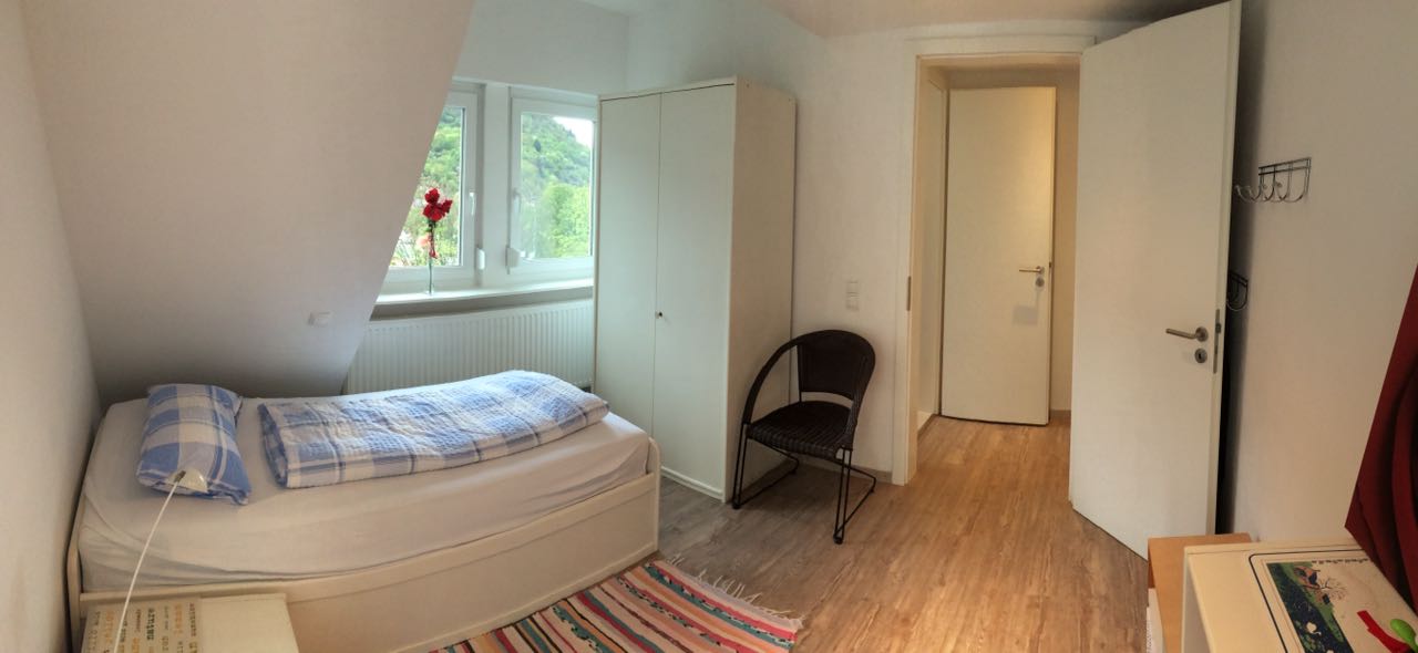 Monteurwohnung - Bettwäsche: Bettwäsche inklusive - Pfalz - Ferienhaus Wolfsburgblick