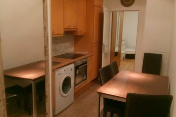 Monteurzimmer: Küche des Arbeiterzimmers - Zimmer Westbahn