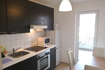 Monteurzimmer: Eingerichtete Küche - Monteurzimmer Köln