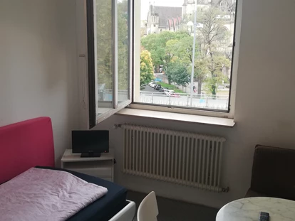 Monteurwohnung - TV - Deutschland - Ingrid Sims-Pilz