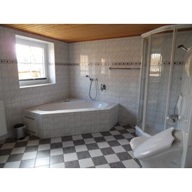 Monteurzimmer: Bad - Zimmer u. Wohnungen für Handwerker u. Monteure 9 km östlich von Lüneburg