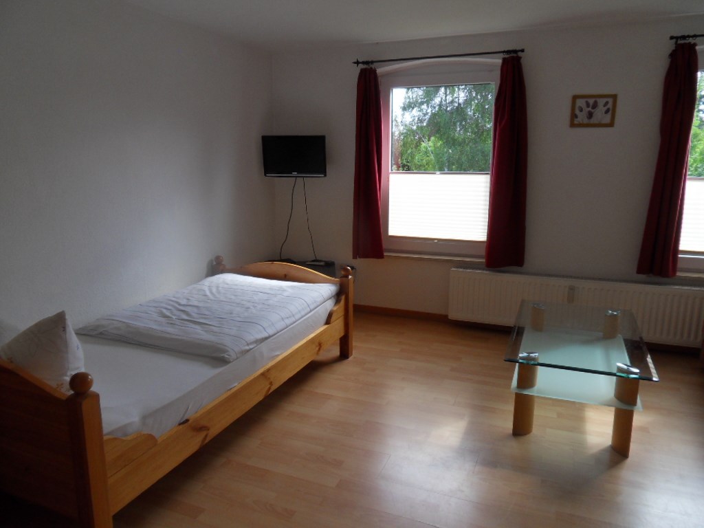 Monteurzimmer: Zweibettzimmer - Zimmer u. Wohnungen für Handwerker u. Monteure 9 km östlich von Lüneburg