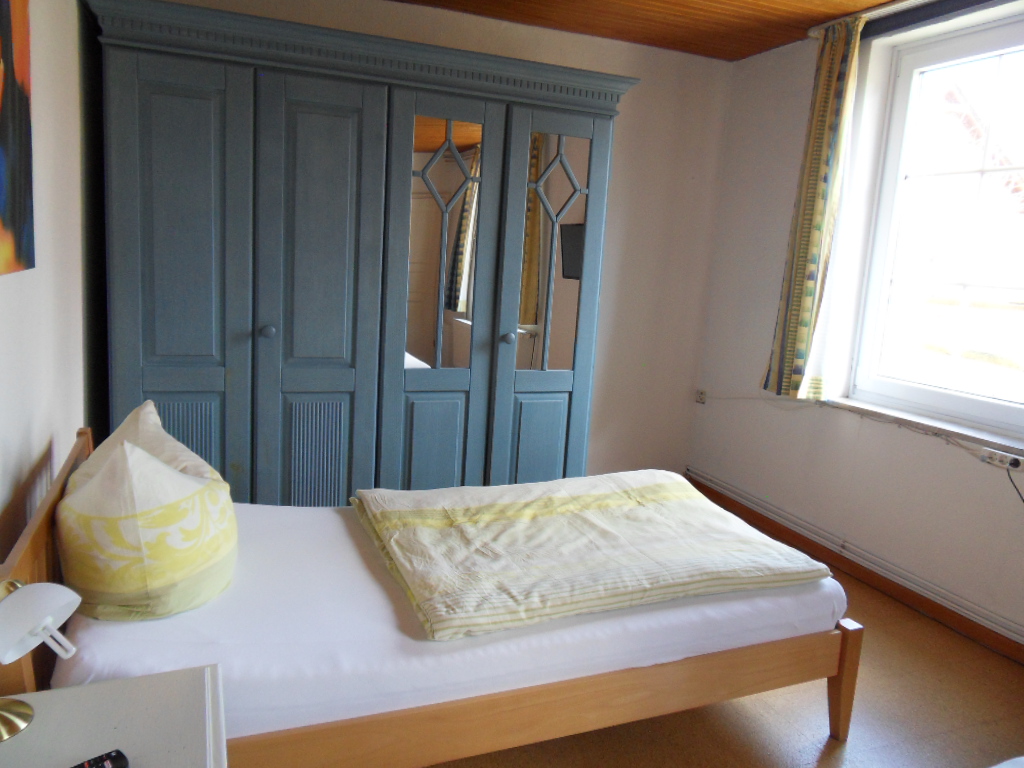 Monteurzimmer: Einzelzimmer Zustellbett möglich - Zimmer u. Wohnungen für Handwerker u. Monteure 9 km östlich von Lüneburg