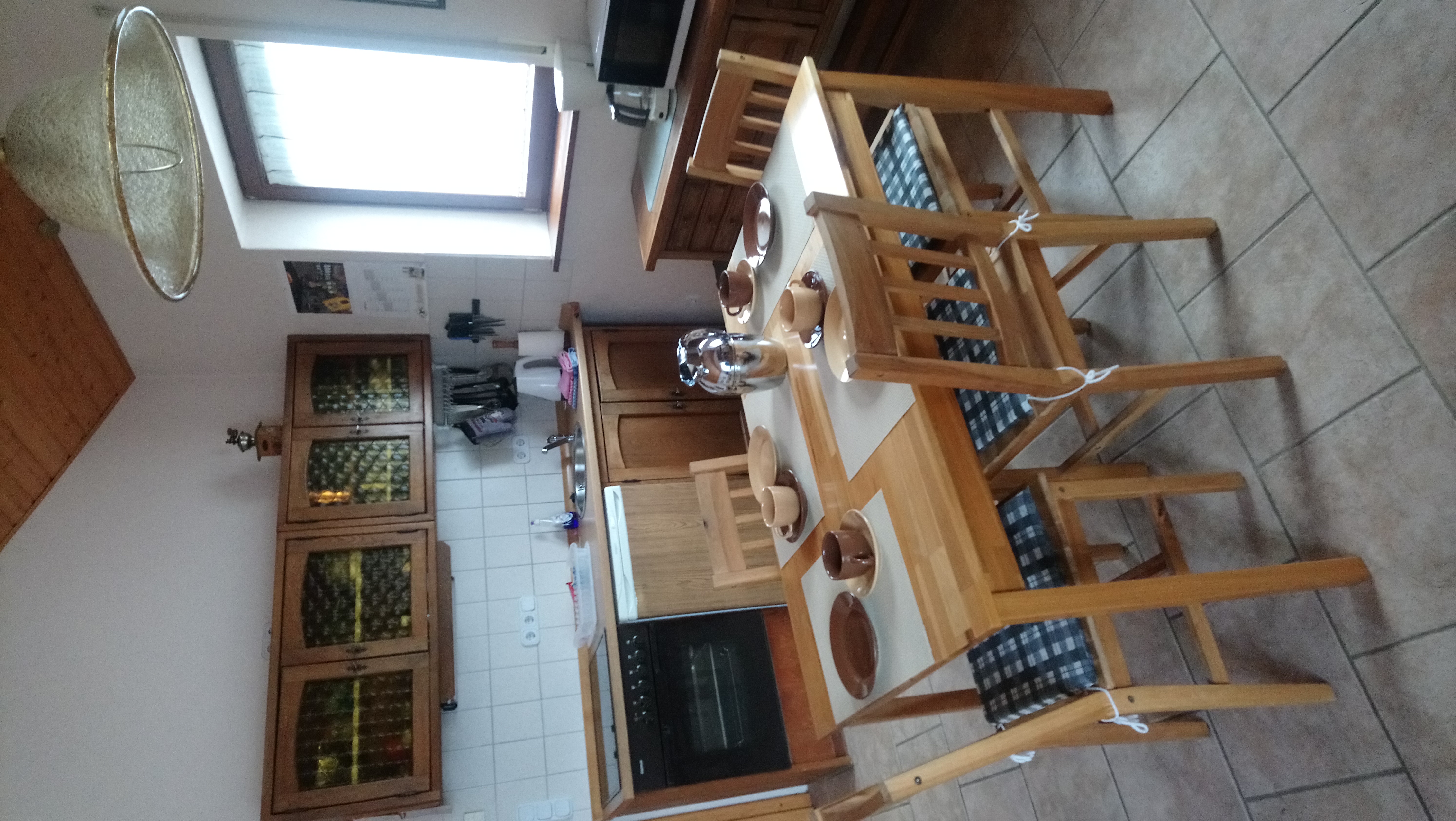 Monteurwohnung - PLZ 36043 (Deutschland) - Essplatz mit Küchenzeile - Ferienhaus Bittner