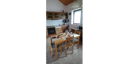 Monteurwohnung - PLZ 36043 (Deutschland) - Essplatz mit Küchenzeile - Ferienhaus Bittner