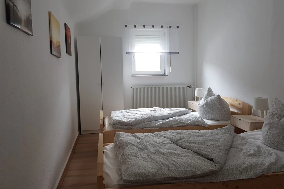 Monteurzimmer: Monteurzimmer Ferienwohnung A7 ab speak polish