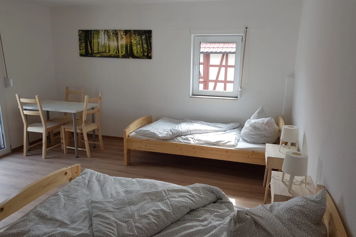 Monteurzimmer: Monteurzimmer Ferienwohnung A7 ab speak polish