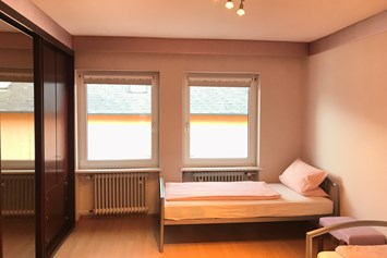 Monteurzimmer: Doppelzimmer - M&A Immobilien - Offingen / rooms & apartments