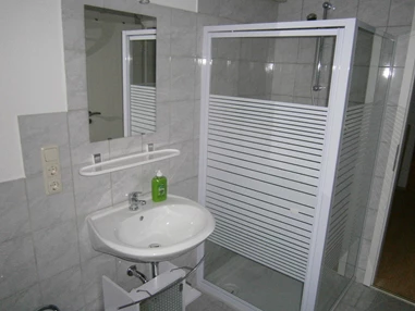 Monteurzimmer: Badezimmer - Monteurzimmer Lengwenus - Monteurwohnung Nähe Hildesheim