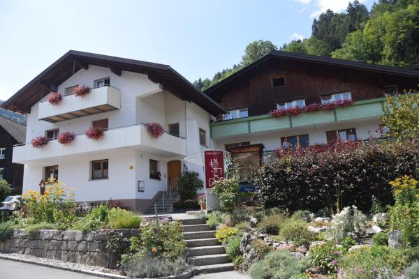 Monteurwohnung - TV - Alpenregion Bludenz - Hotel Garni Brigitte - Hotel Garni Brigitte