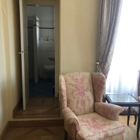 Monteurzimmer: Gast Zimmer mit WC und Dusche für Pendler von Montag - Freitag