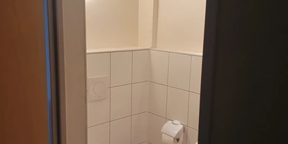 Monteurwohnung - TV - Falkensee - Bad im Zimmer 1 - Zimmervermietung-Velten